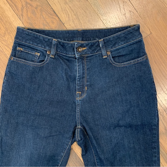 L.L Bean Womans Classic Fit Jeans Size 10 - Picture 7 of 10